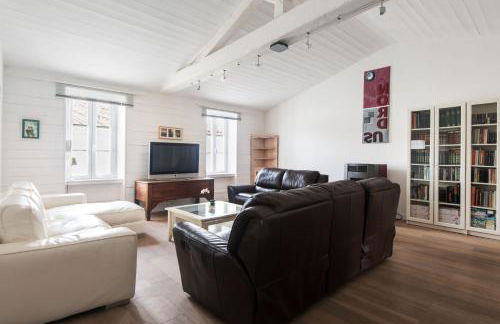 LA SUITE GRANDE MAISON AU COEUR DU VILLAGE DE LA FLOTTE EN RÉ - Foto 1