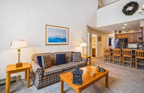 Charming 2-Bedroom Slopeside at Pico Mountain E304 - Foto 3