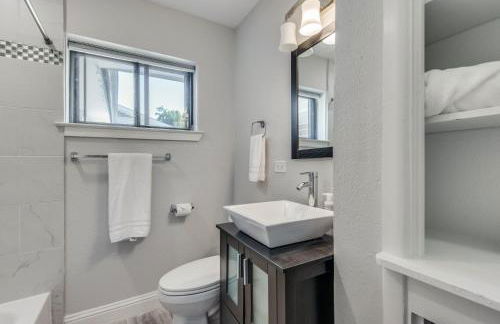 Modern, Roomy, Game Room, Patio, Family Home, Private Parking - Foto 10