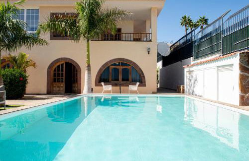 Private Villa with three separate apartments - Foto 22