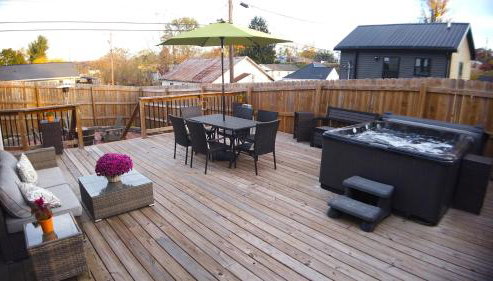 Soak n Stroll 2 State St Casino Firepit Dogs OK - Foto 2