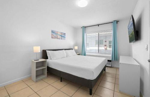 1BR Apt Sleeps 4 Beach Vibes - Foto 18