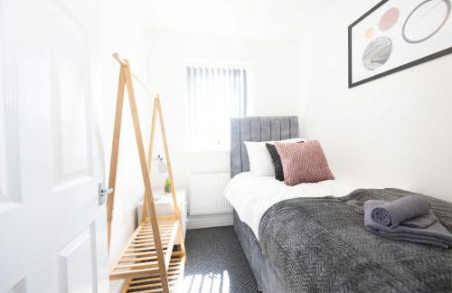 Contemporary 3 Bedroom Home with Garden & Parking - Foto 20