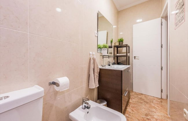 Delightful Apt. Historic District - Sol - Photo 13