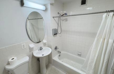 Charming 2BR in Harlem, Steps from Central Park! - Foto 14