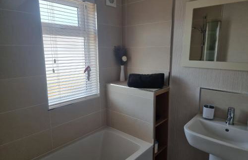 Luxury 2-Bed Lodge in Routh HotTub & Pet Friendly - Foto 18