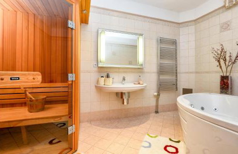 Cozy Home In Novi Marof With Sauna - Foto 7