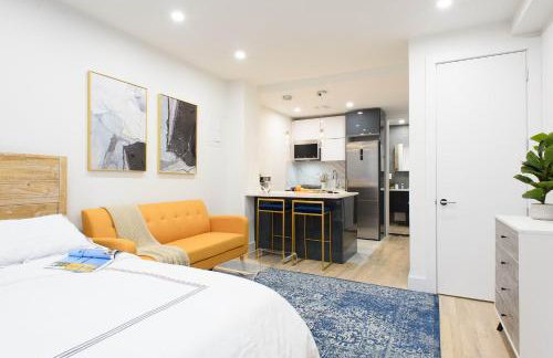 1597-12 NEW Studio Prime UES WD in unit - Photo 4