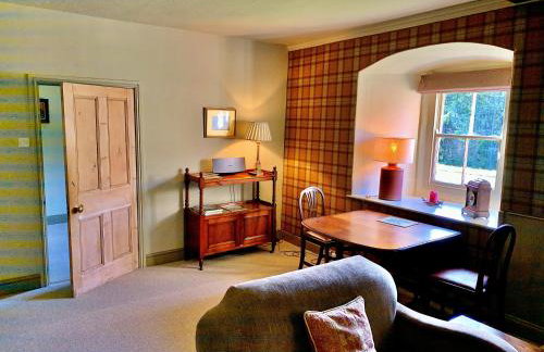 Finest Retreats - Ingleby Manor - Gun Room - Photo 7