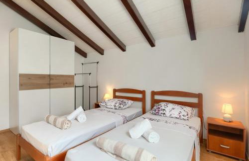 Holiday Home in Segotici With Private Pool - Foto 49