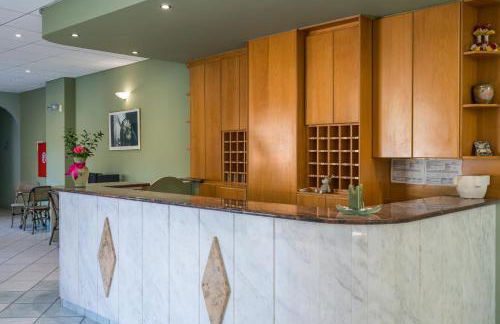 Alamis Hotel & Apartments - Photo 54