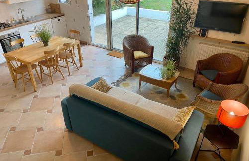 Charmante Maison au Cœur d’un Village Paludier, Proche Guérande et Plages, Terrasse et Wifi - FR-1-306-1227 - Foto 6