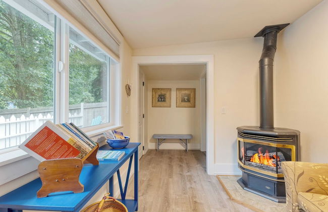 Cottage By The Bay by Avantstay 0.5mi to Beach! - Foto 5