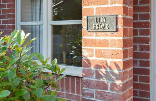 Lily Broad Cottage - Foto 18