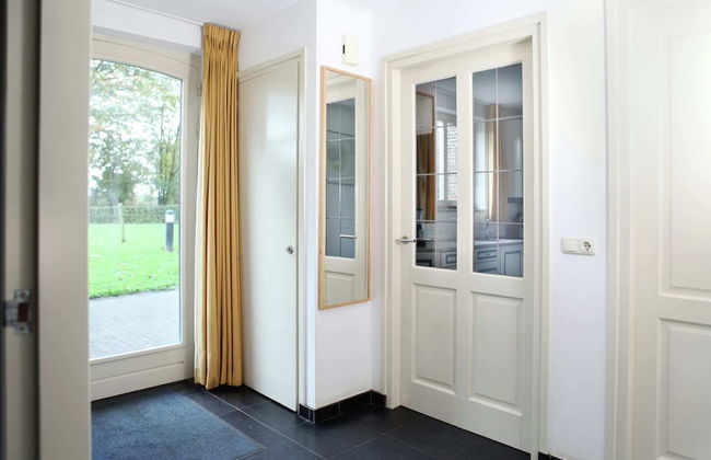 Coachman's House Near Roermond With Garden - Photo 2