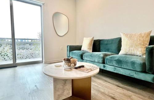 NEW One Bedroom Penthouse, Silver Lake + Parking! - Foto 7