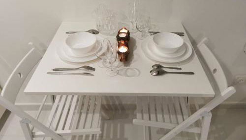 Studio équipé avec Lit rond / baignoire ilot / Table massage Aux Arcs - Foto 4