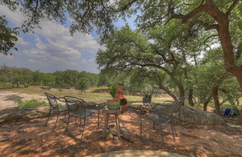 Cactus Flower Treehouse-Pet Friendly-Hill Country Views! - Foto 16