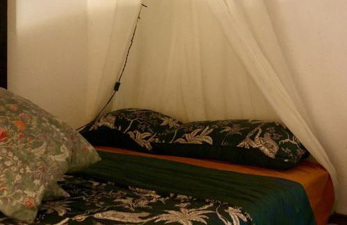 Cozy House Sleeps 2 with Pet Friendly Option - Foto 15