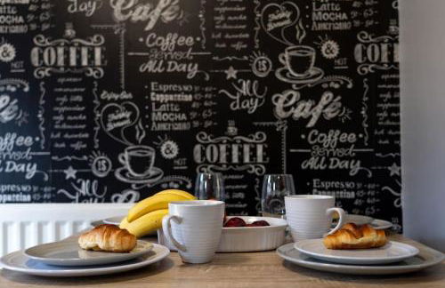 Stunning 3 bed House - Nr Kings Mill Hospital - 2 Parking Spaces, Wifi & Garden - Foto 35