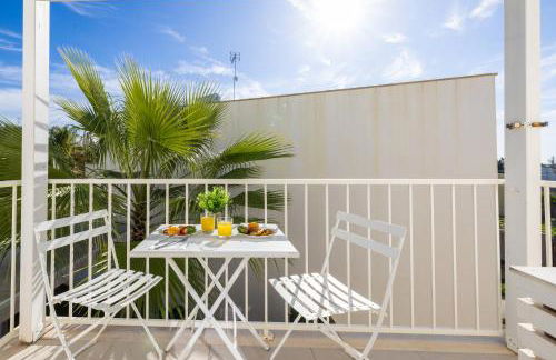 Tramonti Incredibili in Piscina - Apartment8 con AC WiFi in Residence - Foto 10