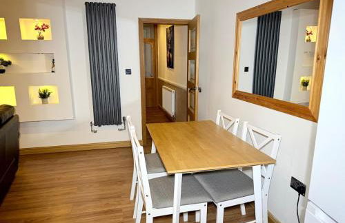 Comfortable 4BR House Ideal for Families & Workers - Foto 37