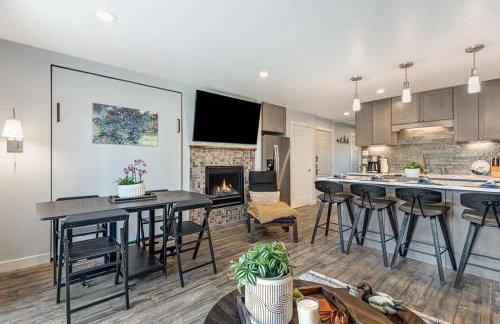 Gorgeous Condo With River View - Pool and Hot Tub - Foto 11