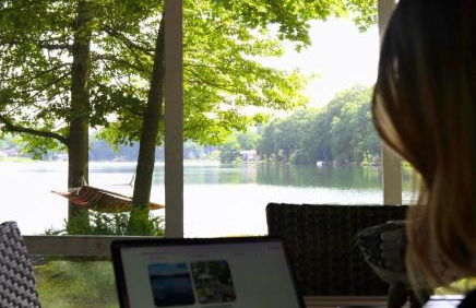 Lakeside Haven, a Modern Cottage with Lake Views - Foto 14