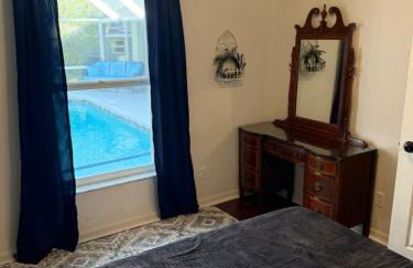 The Poolside Escape - Foto 29