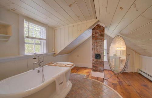 Short drive to town and popular beaches - Photo 22