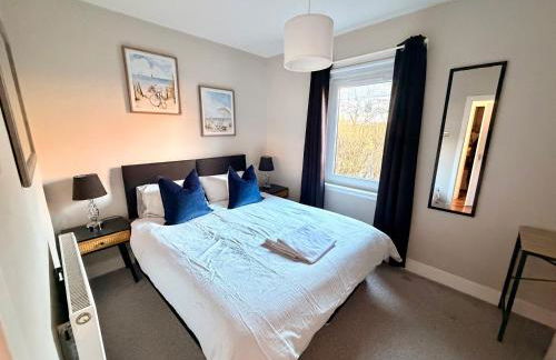 South Gyle House - SuperFast WiFi and Free Parking - 7 minutes from Edinburgh Airport - Foto 1