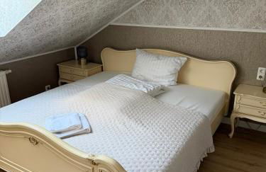 BoLA Ferienwohnung Hamburg Nr 28 Shabby für 7 Personen, Parkplatz - Foto 4