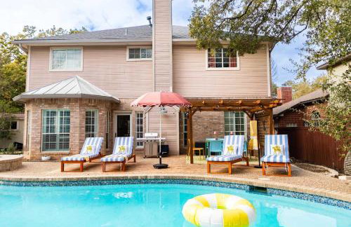 Sparkling Pool Hot Tub Game Room Kids Area - Foto 2