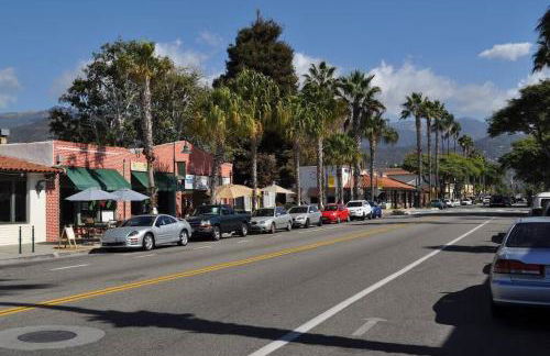 Carpinteria Beach Studio Condo - Photo 20