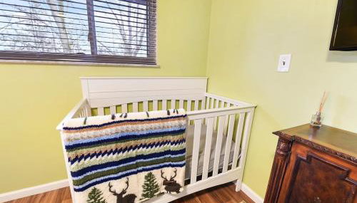 Secluded Hilltop Hideaway - Hot Tub! Two Living Rooms! - Foto 3