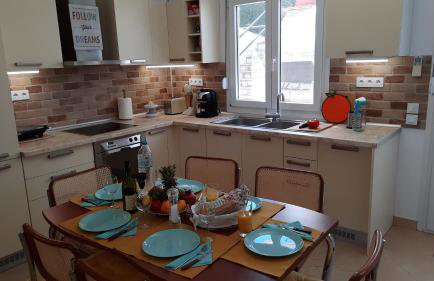 Blue Pastel-cliffside villa, shared pool, wild sandy beach nearby - Foto 25