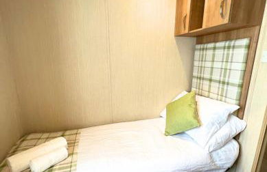 Haven Holiday Home at Kent Coast Allhallows - Photo 11