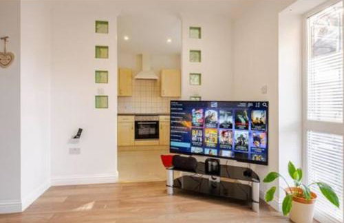 Spacious 2BDR Apartment, WIFI+ Great TV - Foto 1