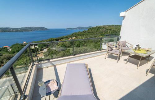 Apartmani D & J with Heated Pool & Stunning Sea View - Photo 7