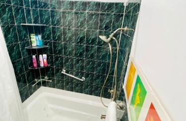 Nice 2 bedrooms, Massage Seat, close to New York, THE BEST CHOICE!! - Foto 29