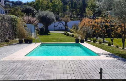 Beautiful villa in Póvoa de Lanhoso with pool and garden - Foto 1