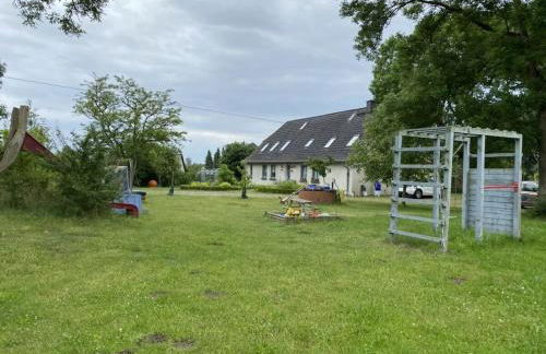 2 with large garden, playground and pool - Foto 5