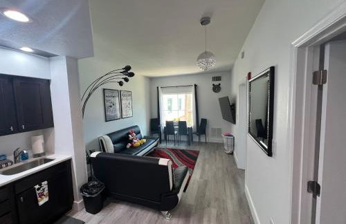 Free Shuttle 2 Queen Disney Area - Foto 88