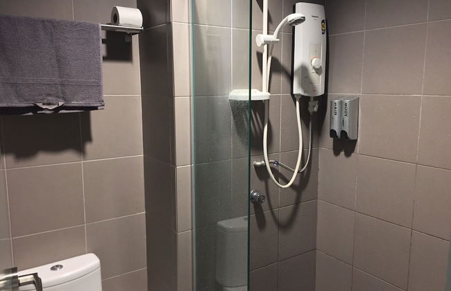 Mercu Summer Suites Freluxe Homestay - Foto 9