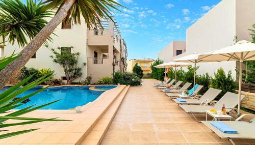 Azure Horizon Villa Heated Pool Beach at 550 m - Foto 4, Garden, sunbed, Garden view