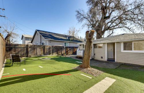 Clear Lake Living! Pet-Friendly Gem with Fenced Yard - Foto 24