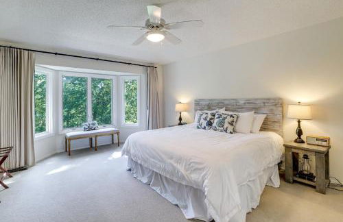 The Bella Vista Lakeside Treehouse Dock and Kayaks! - Photo 18