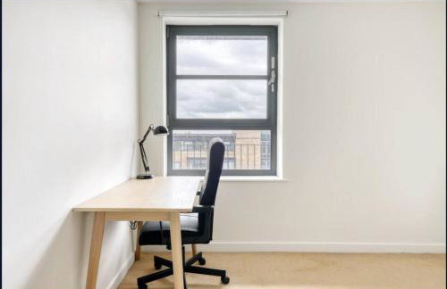 Spacious 1-bed Apartment Limehouse Marina - Foto 7