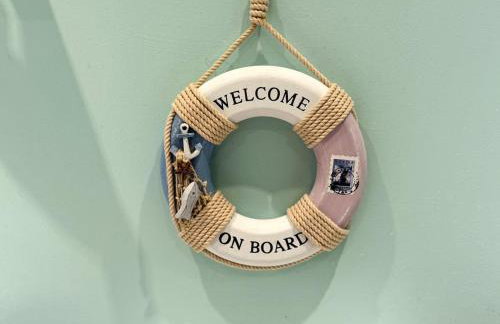 Marina View Apartment with Balcony & Sea Views - Foto 7