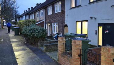 1 Bed Flat - Sleeps 2 - Parking - Garden - Foto 2